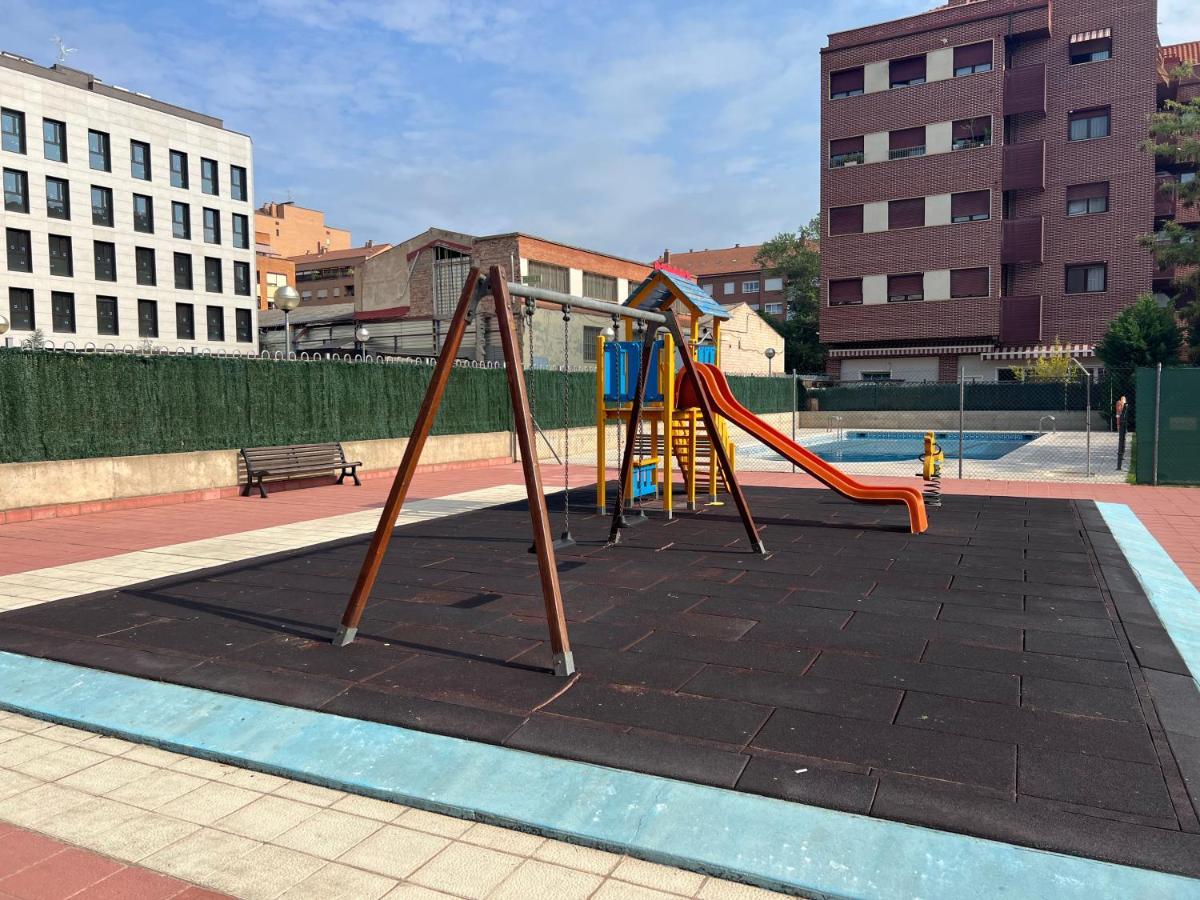 Pool And Confort 3 Habitaciones Y Garaje By Apartamentos Логроньо Екстериор снимка